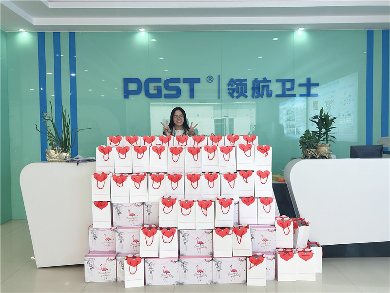 三八婦女節(jié)，領(lǐng)航集團為全體女員工發(fā)放溫馨福利(圖2)