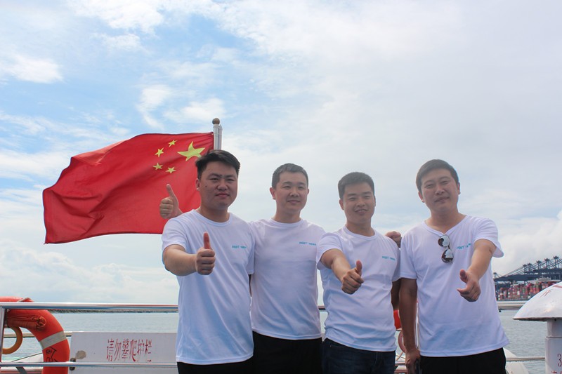 年領(lǐng)航集團(tuán)南澳西沖歡樂之旅！